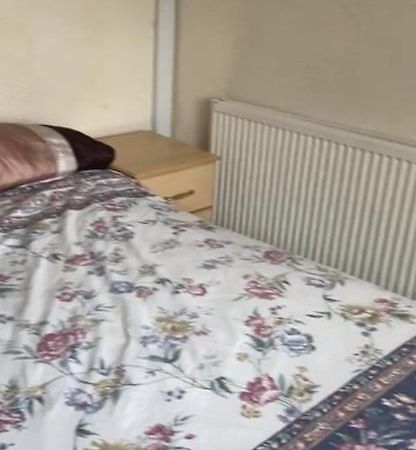 Bushbury132アパートメント エクステリア 写真
