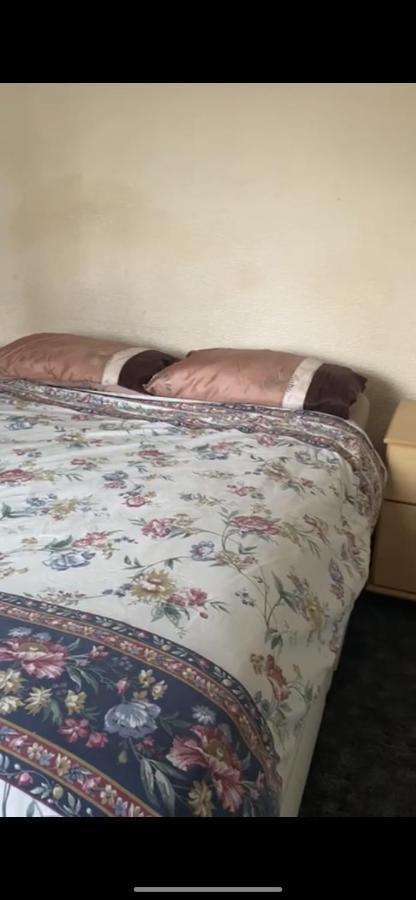 Bushbury132アパートメント エクステリア 写真